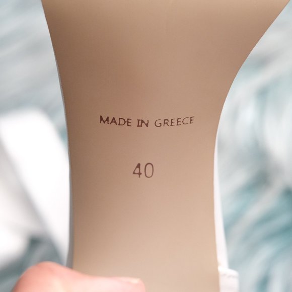 White heels - Picture 7 of 11